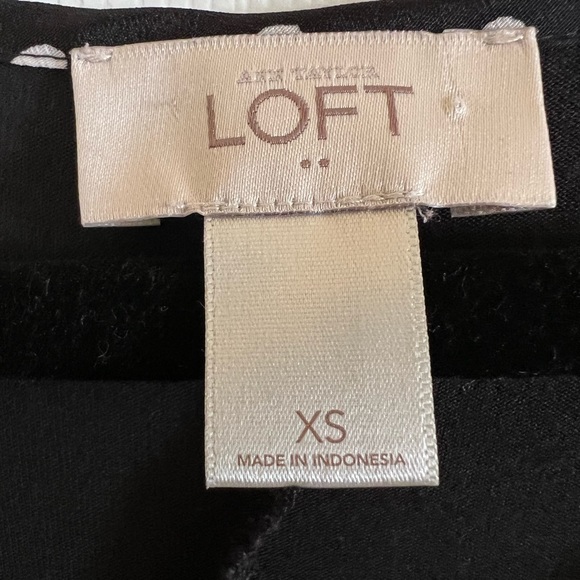 Ann Taylor Loft Black & White Polka Dot Long Sleeve Top - Picture 9 of 9